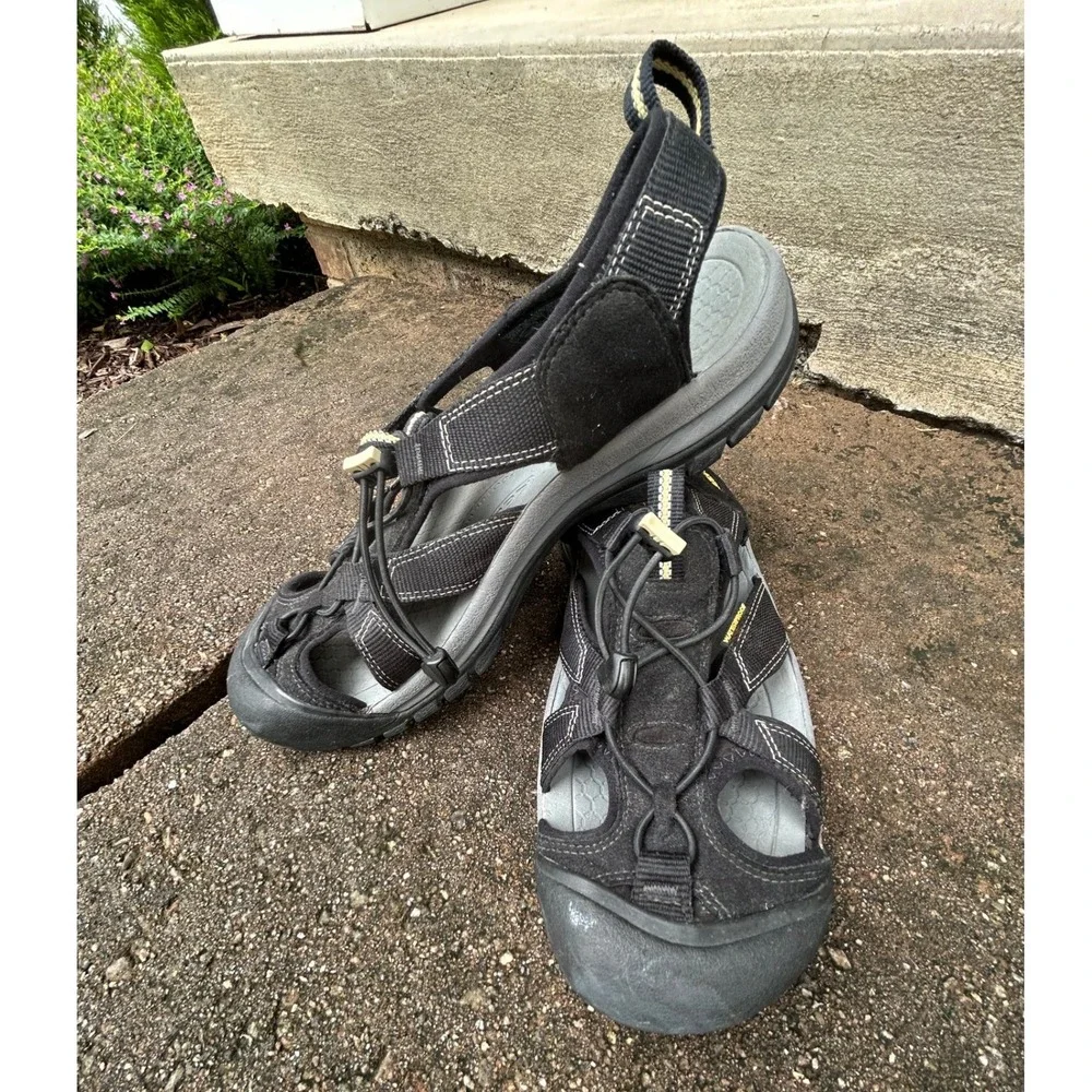 Keen Venice H2 Hiking Sandals Gorpcore Water Shoes Granola Girl Outdoor Trail